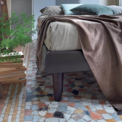 dettaglio giroletto fascia bassa letto matrimoniale sommier