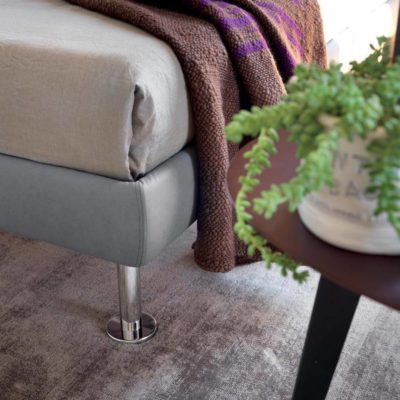 dettaglio giroletto piedino letto matrimoniale carlotta