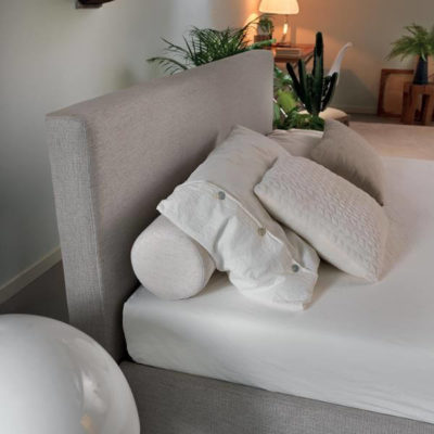 dettaglio testata letto matrimoniale gaia