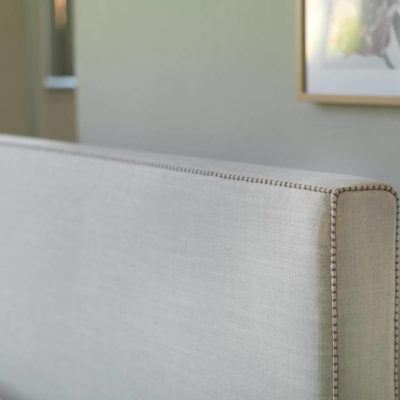 dettaglio testata letto matrimoniale tessuto gaia