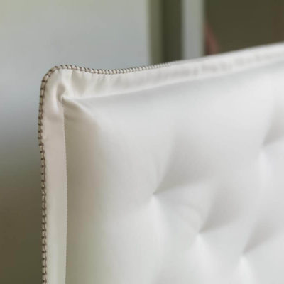 dettaglio testata punto cavallo letto matrimoniale claire