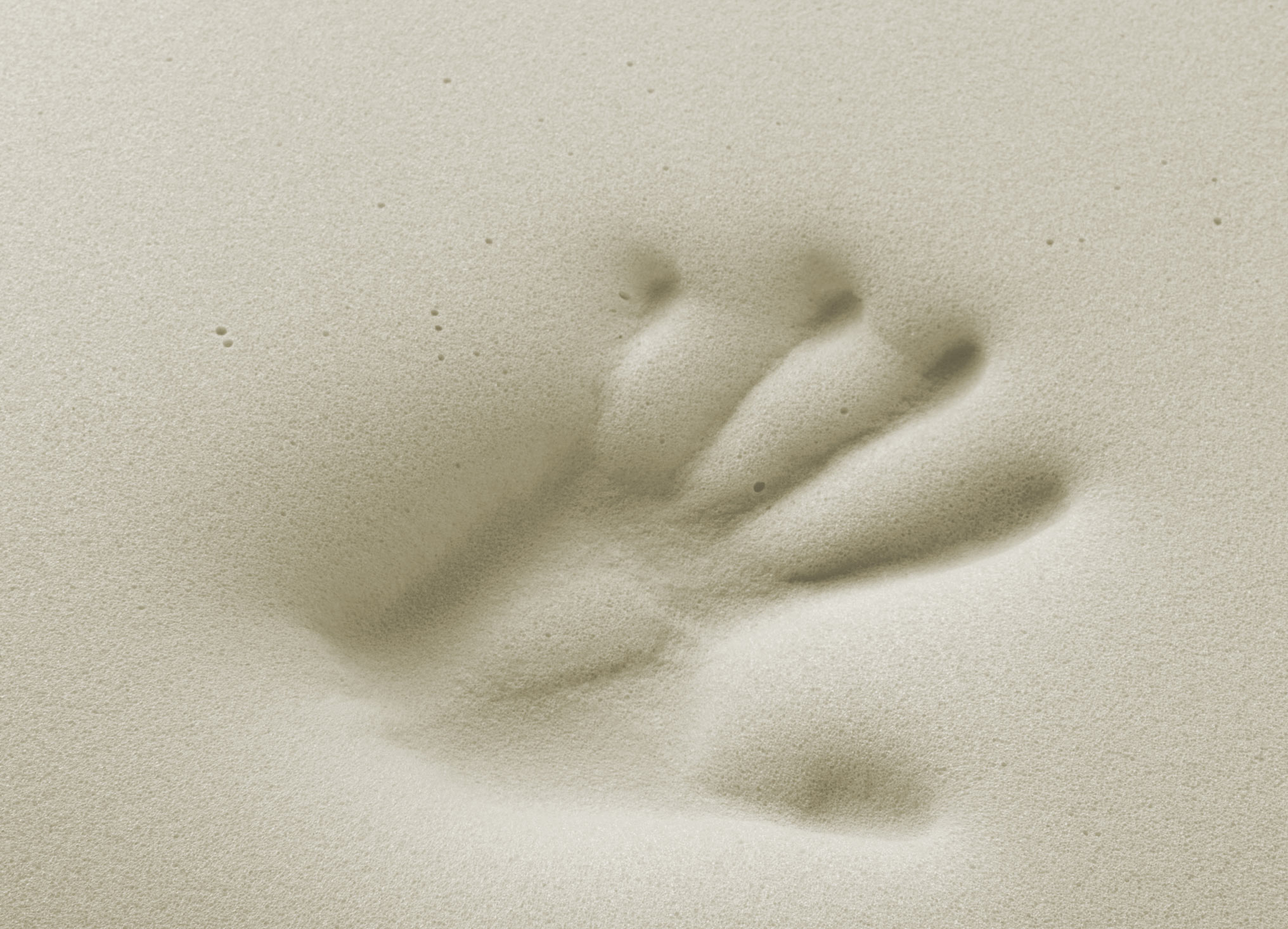 mano bianca materasso memory ultradensityfoam