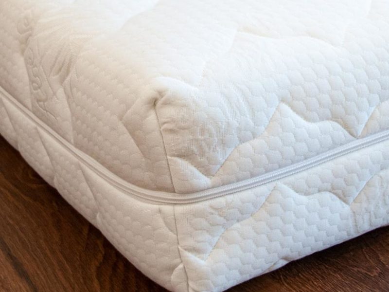 dettaglio angolo materasso basic foam dettaglio angolo materasso basic foam